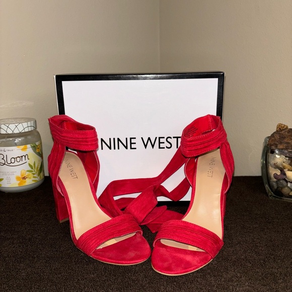 Sexy red sandals with tie; sleek & sassy; cute & comfortable. - Picture 7 of 14